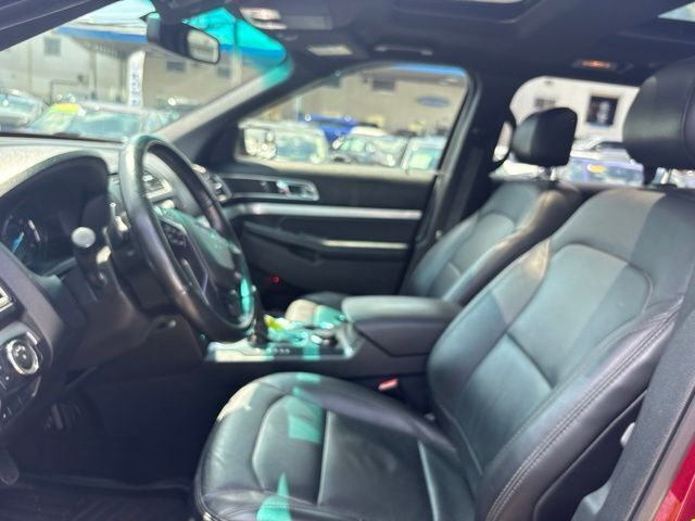 Thumbnail: 2016 Ford Explorer - 7