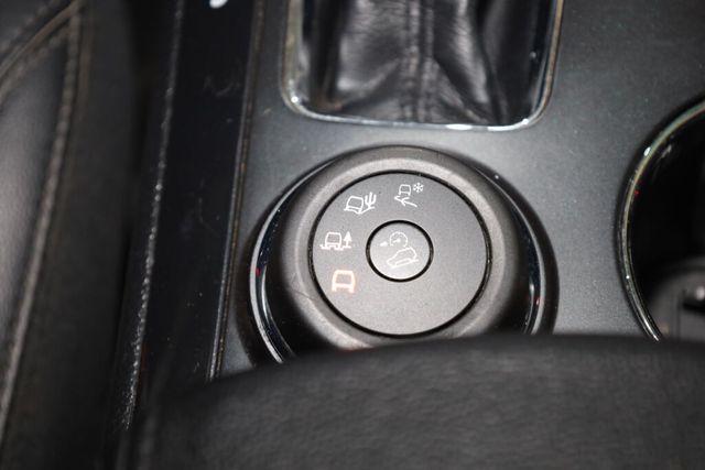 Thumbnail: 2016 Ford Explorer - 34