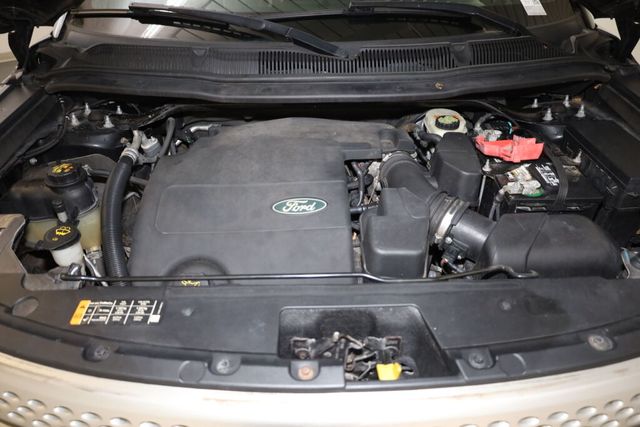 Thumbnail: 2013 Ford Explorer - 8