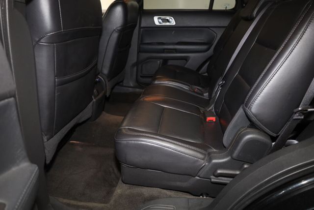 Thumbnail: 2013 Ford Explorer - 12