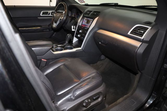 Thumbnail: 2013 Ford Explorer - 11