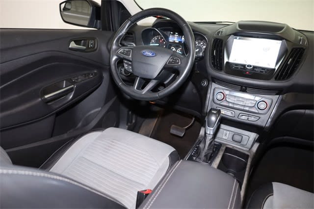 Thumbnail: 2019 Ford Escape - 9
