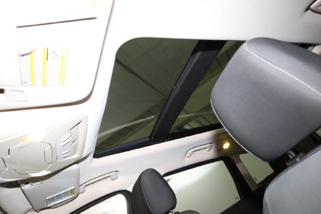 Thumbnail: 2016 Ford Escape - 29
