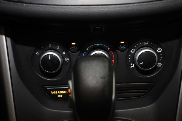 Thumbnail: 2016 Ford Escape - 32