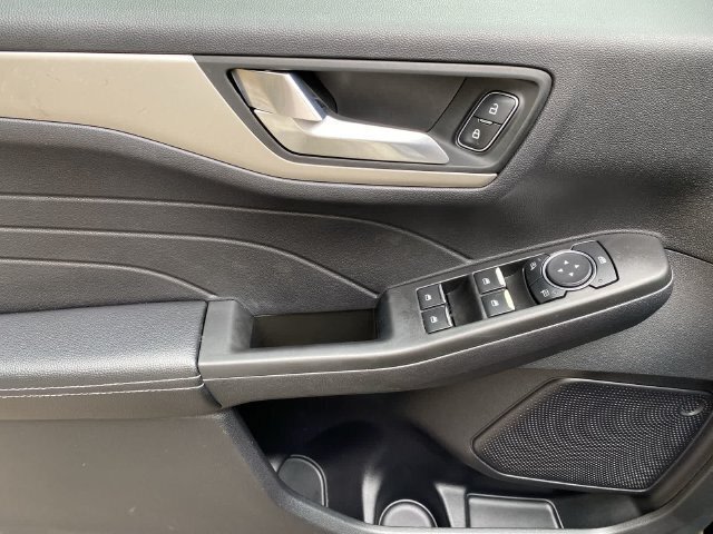 Thumbnail: 2022 Ford Escape - 29
