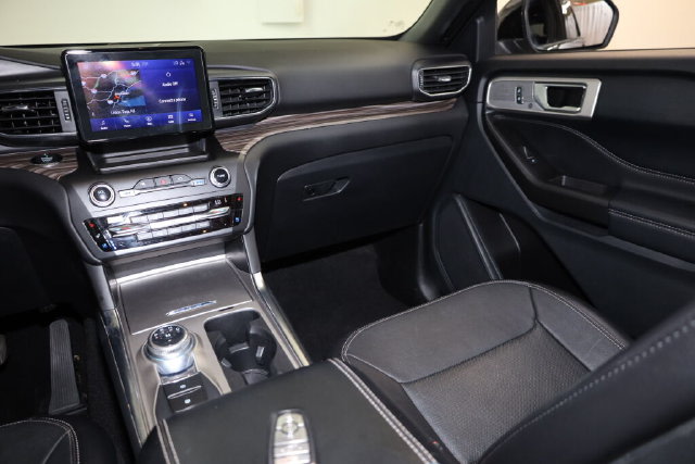 Thumbnail: 2020 Ford Explorer - 30
