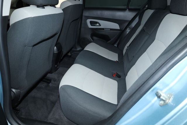 Thumbnail: 2012 Chevrolet Cruze - 12