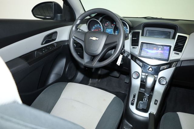 Thumbnail: 2012 Chevrolet Cruze - 13