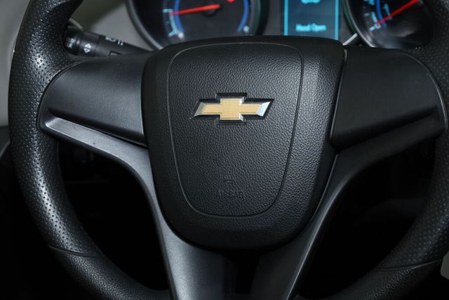 Thumbnail: 2012 Chevrolet Cruze - 33