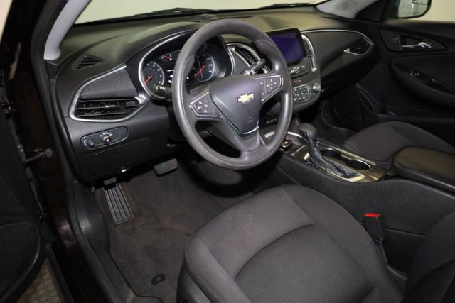 Thumbnail: 2021 Chevrolet Malibu - 2