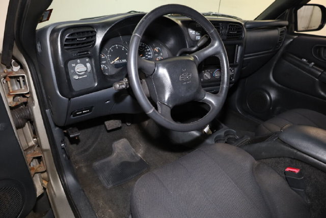 Thumbnail: 2003 Chevrolet S-10 - 2