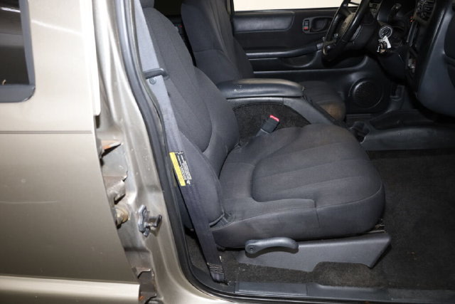 Thumbnail: 2003 Chevrolet S-10 - 36