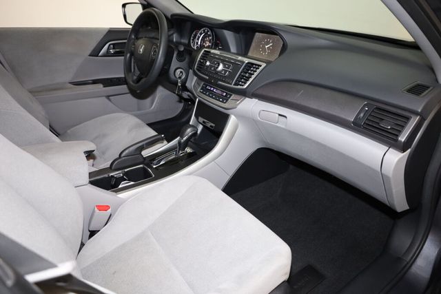 Thumbnail: 2013 Honda Accord - 33