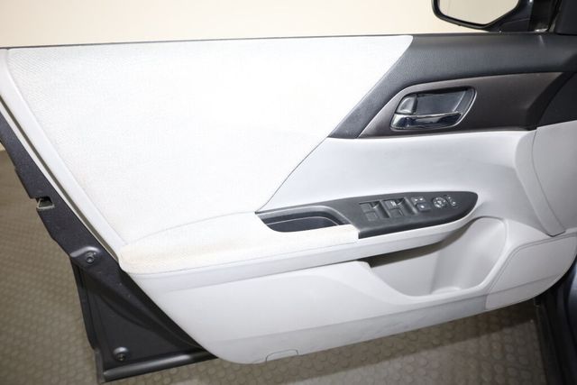 Thumbnail: 2013 Honda Accord - 27
