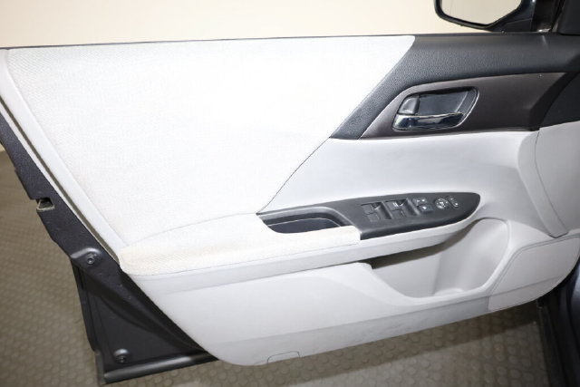Thumbnail: 2013 Honda Accord - 27