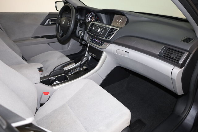Thumbnail: 2013 Honda Accord - 33
