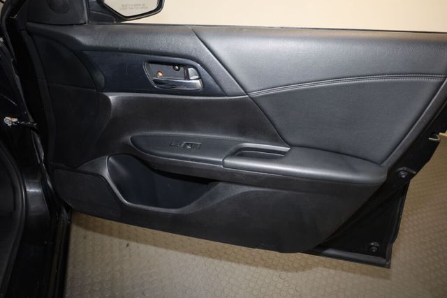 Thumbnail: 2013 Honda Accord - 32