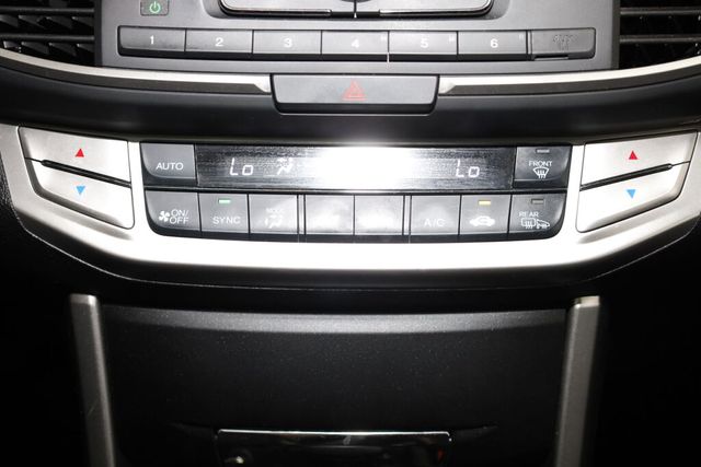 Thumbnail: 2015 Honda Accord - 31