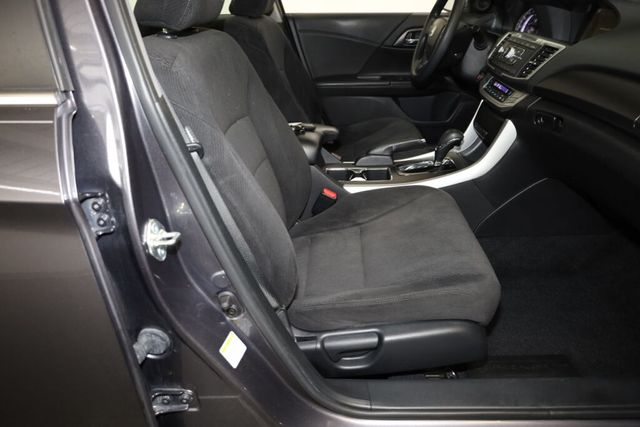 Thumbnail: 2015 Honda Accord - 11