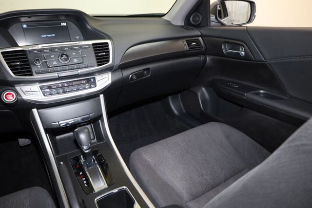 Thumbnail: 2015 Honda Accord - 16