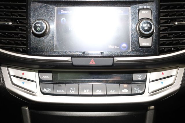 Thumbnail: 2015 Honda Accord - 32