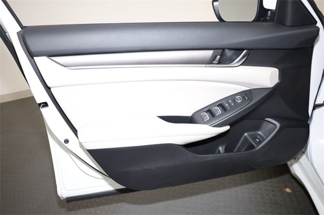 Thumbnail: 2022 Honda Accord - 27