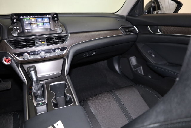 Thumbnail: 2018 Honda Accord - 30
