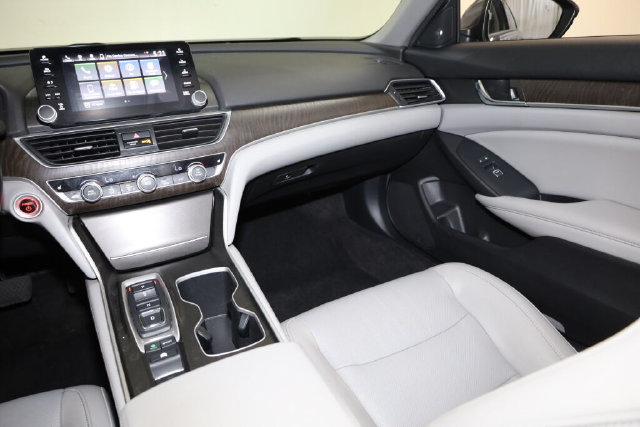 Thumbnail: 2019 Honda Accord - 31
