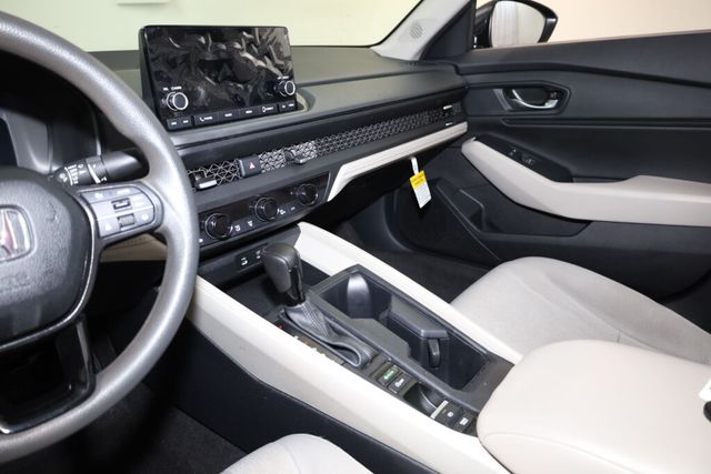 Thumbnail: 2023 Honda Accord - 30