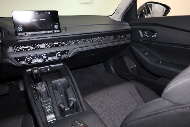 Thumbnail: 2025 Honda Accord - 32