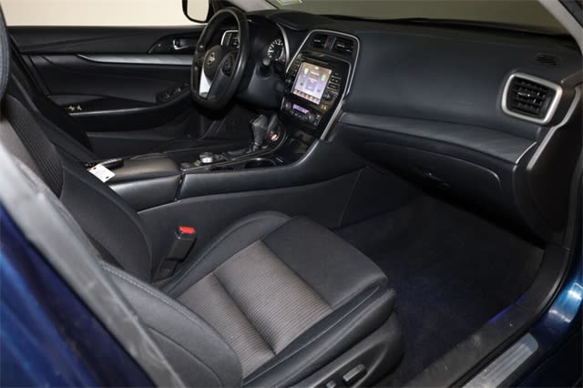 Thumbnail: 2016 Nissan Maxima - 10