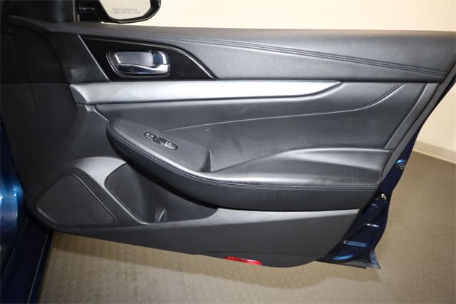 Thumbnail: 2016 Nissan Maxima - 29