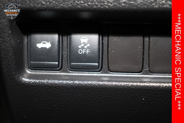 Thumbnail: 2015 Nissan Altima - 30