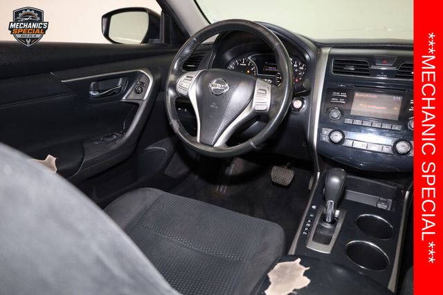 Thumbnail: 2015 Nissan Altima - 12