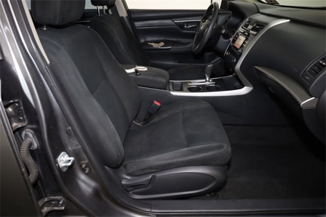 Thumbnail: 2015 Nissan Altima - 11