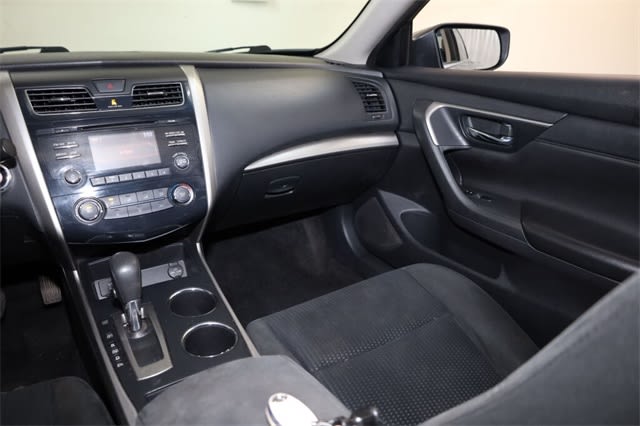 Thumbnail: 2015 Nissan Altima - 14