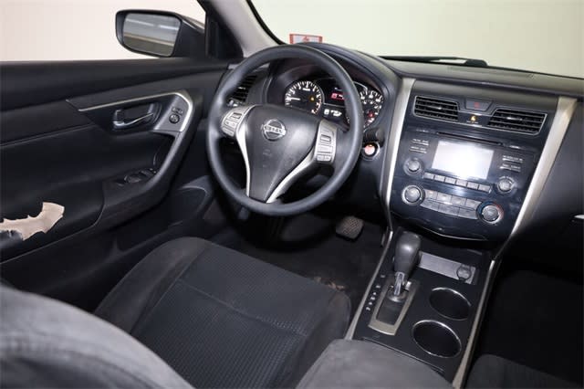 Thumbnail: 2015 Nissan Altima - 9