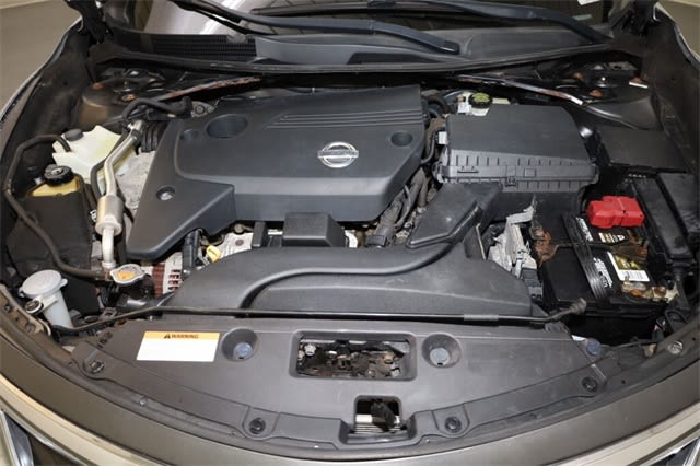 Thumbnail: 2015 Nissan Altima - 8