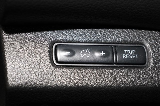 Thumbnail: 2014 Nissan Altima - 27