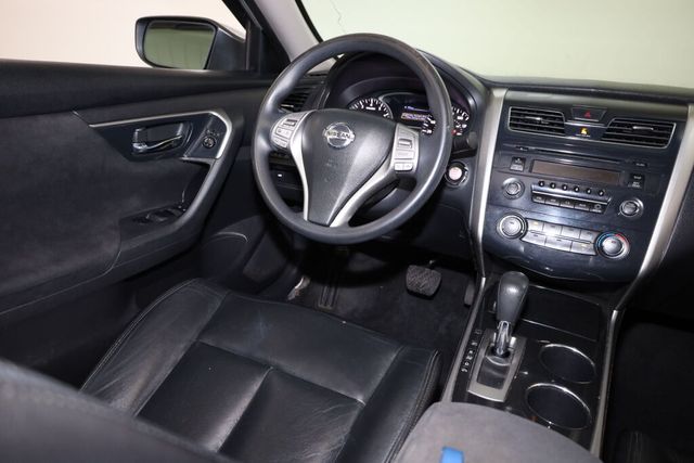 Thumbnail: 2014 Nissan Altima - 13