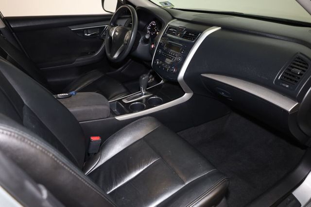Thumbnail: 2014 Nissan Altima - 11