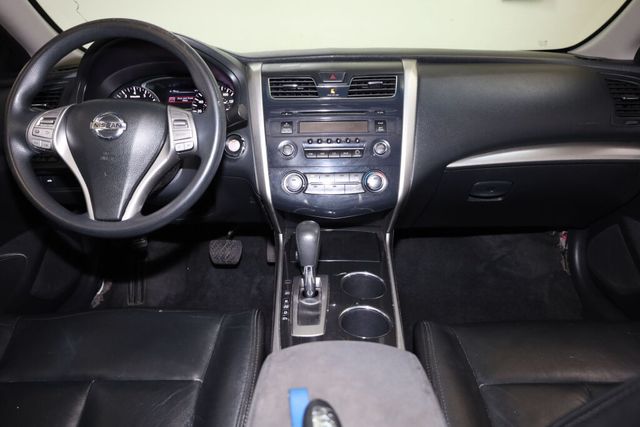 Thumbnail: 2014 Nissan Altima - 14