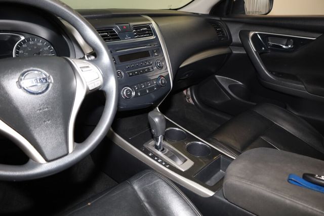 Thumbnail: 2014 Nissan Altima - 9