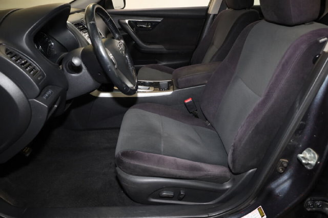 Thumbnail: 2013 Nissan Altima - 9