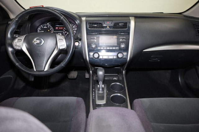 Thumbnail: 2013 Nissan Altima - 13