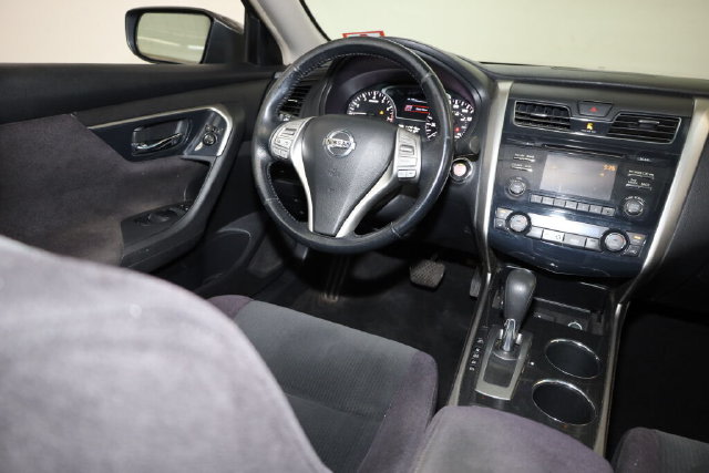 Thumbnail: 2013 Nissan Altima - 12