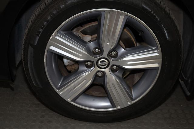 Thumbnail: 2019 Nissan Altima - 7