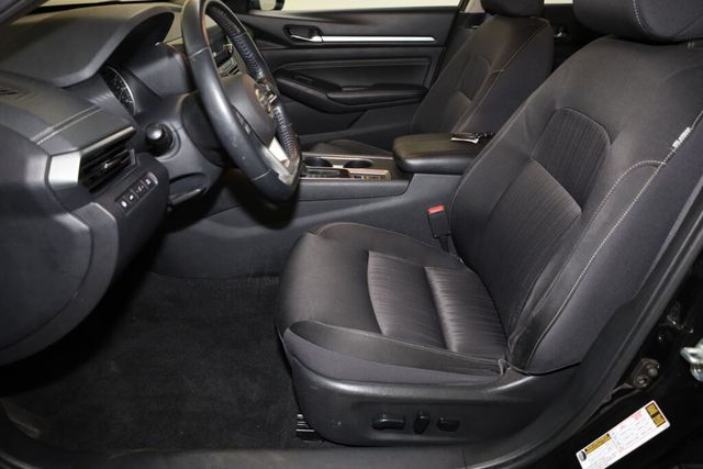 Thumbnail: 2019 Nissan Altima - 10