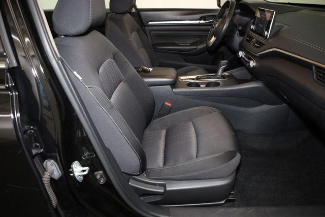 Thumbnail: 2019 Nissan Altima - 11