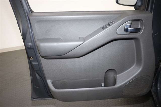 Thumbnail: 2010 Nissan Frontier - 27